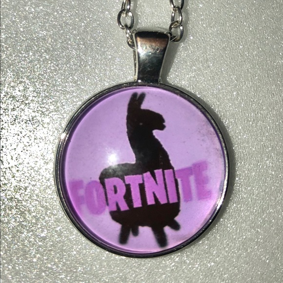 Fortnite Necklaces!! - Picture 4 of 8